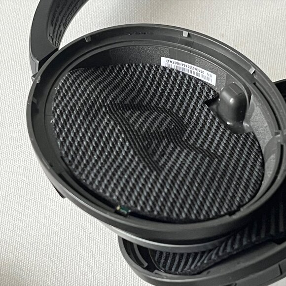 Bose QC15 QuietComfort Acoustic Noise Canceling Headphones with New Earpads - Picture 3 of 5